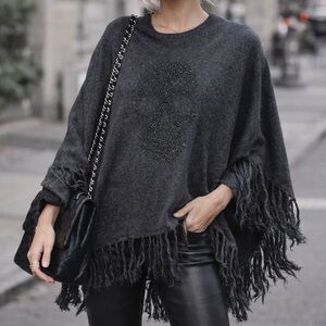 27 MILES MALIBU 100% Cashmere Gunmetal Crystal Skull Fringe Poncho Charcoal Gray